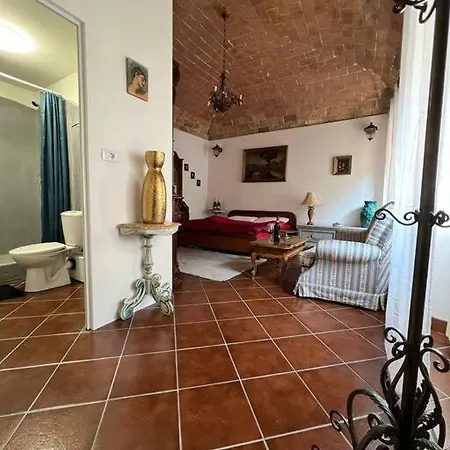 Dalla Chiesa Apartment *